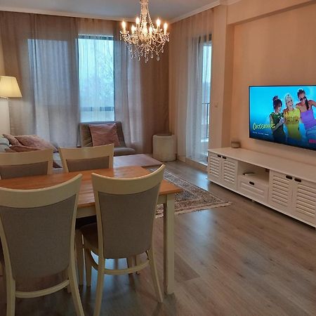 Private Apartments In White Rock Castle Balcsik Kültér fotó