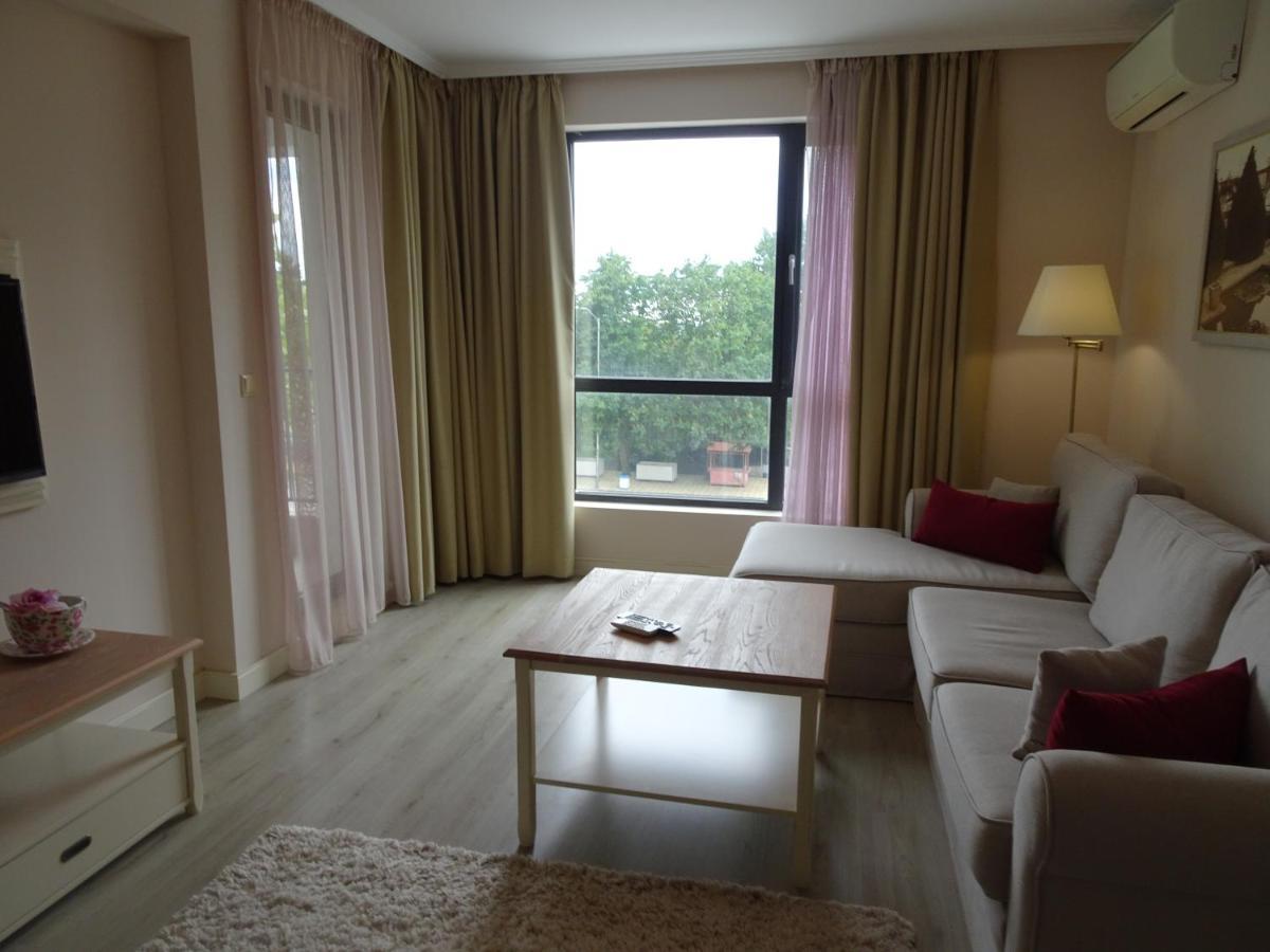 Private Apartments In White Rock Castle Balcsik Kültér fotó