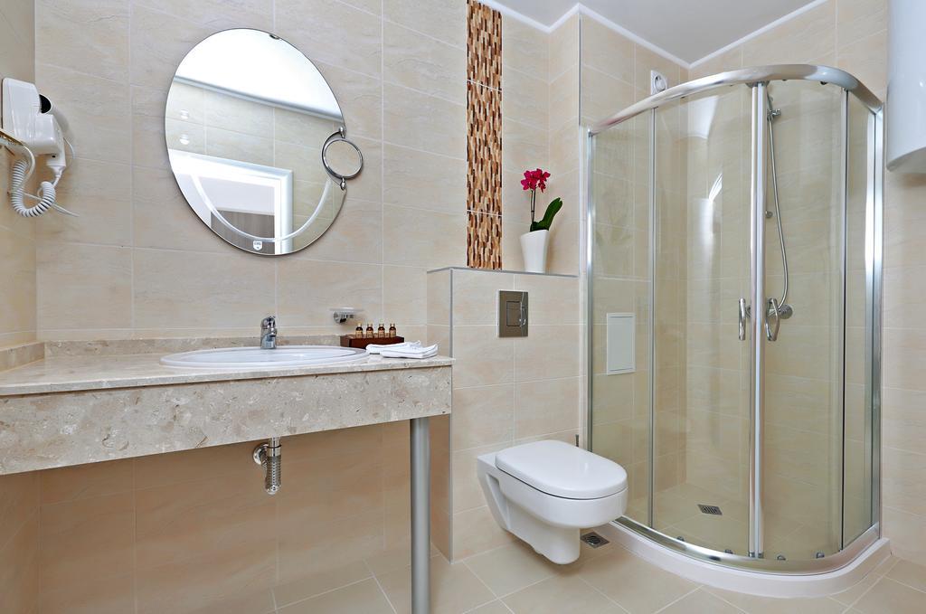 Private Apartments In White Rock Castle Balcsik Szoba fotó