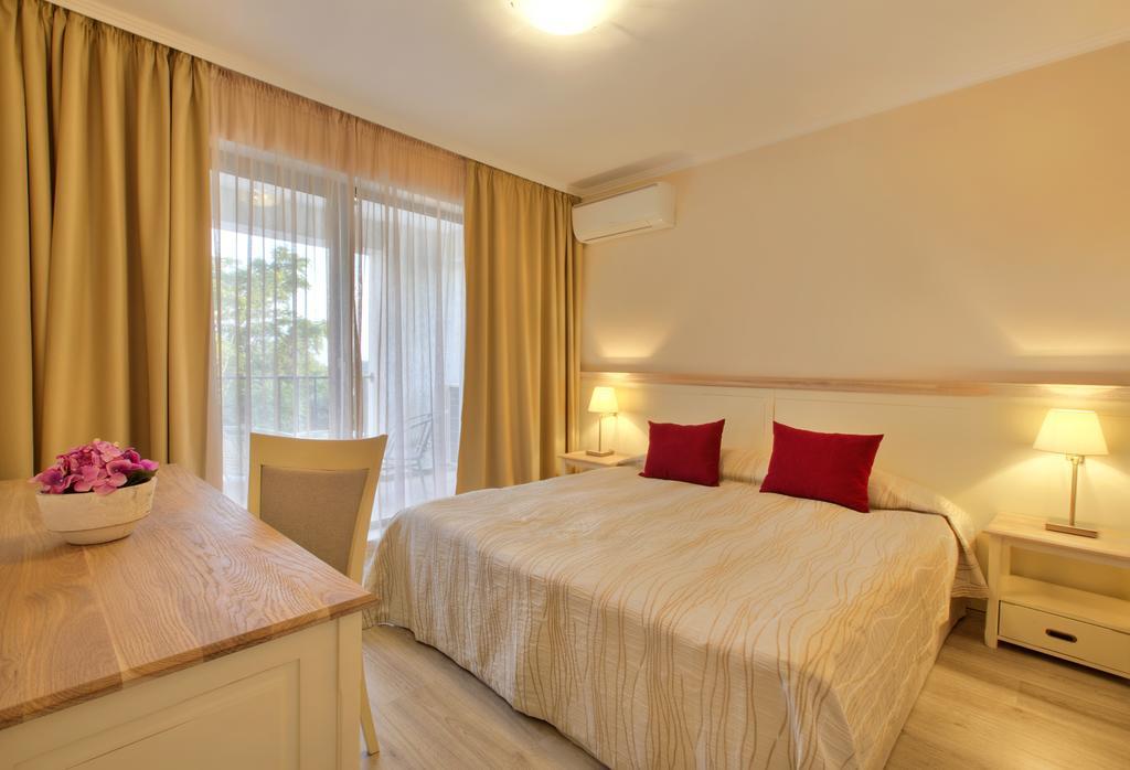 Private Apartments In White Rock Castle Balcsik Szoba fotó