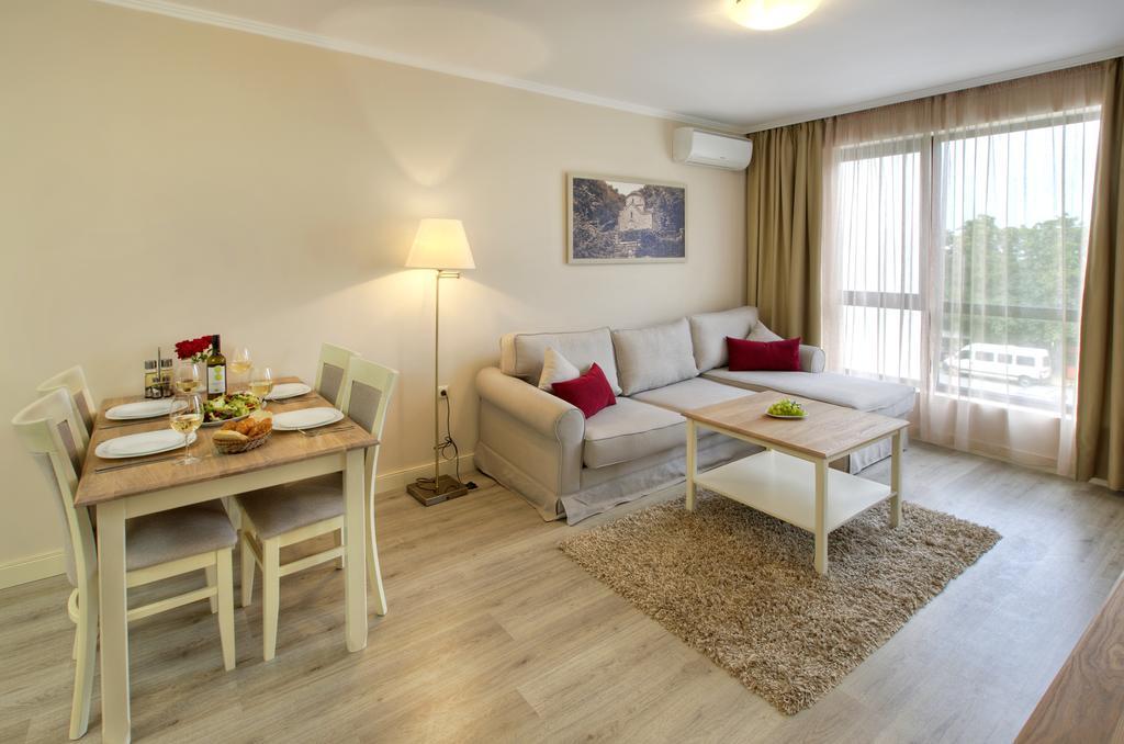 Private Apartments In White Rock Castle Balcsik Szoba fotó